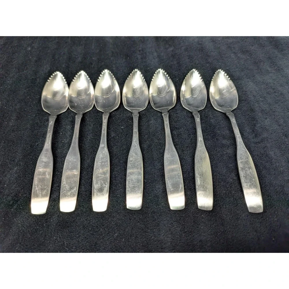 Oneida Community Paul Revere Grapefruit Spoons Stainless Flatware 5 7/8 Set of 7